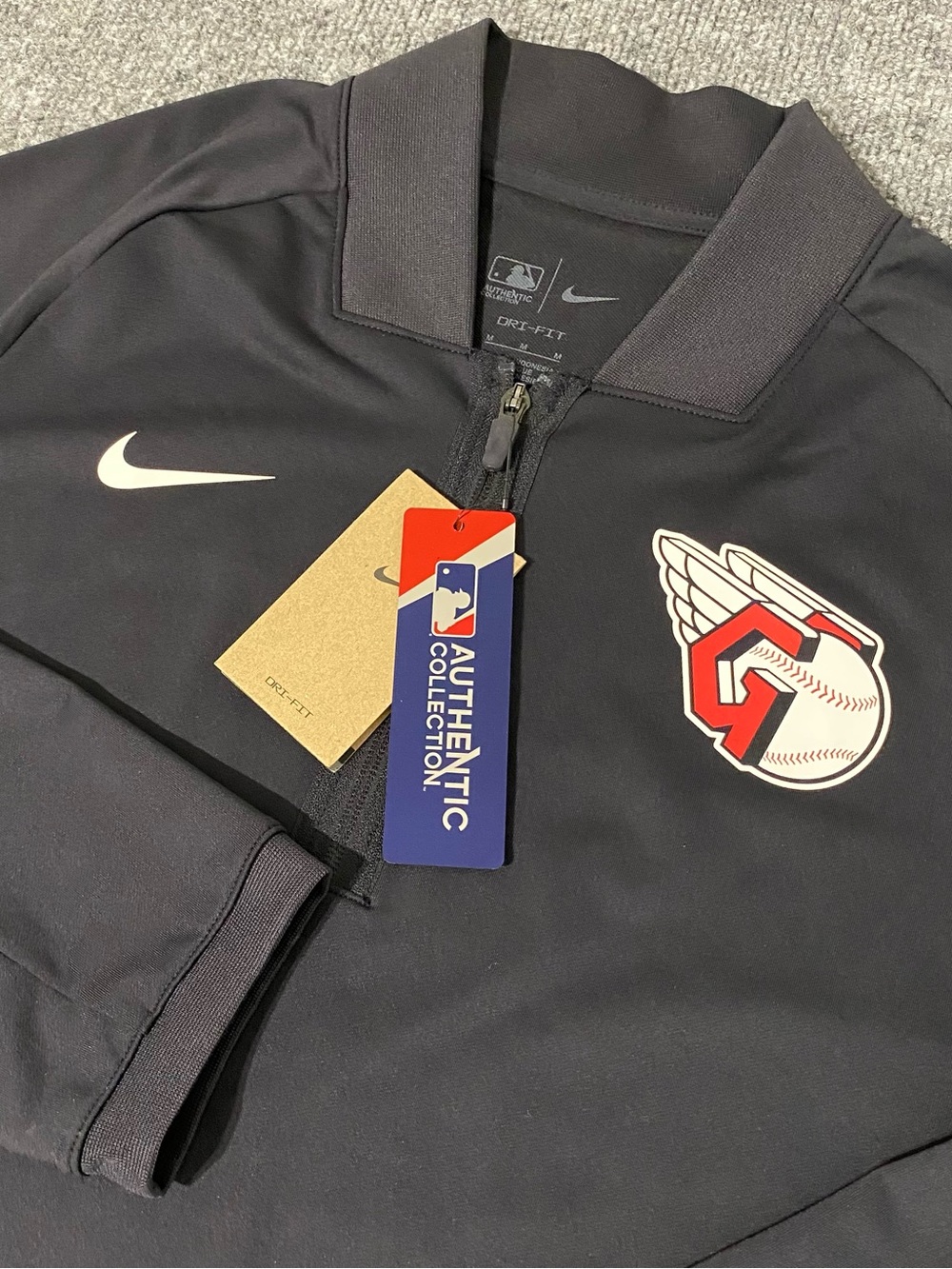 Nike Cleveland Guardians Authentic Collection Raglan Pullover Dri-FIT Mens M NWT